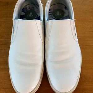 THOUSAND FELL SLIP ON VEGAN WHITE SNEAKERS WOMEN SIZE 10M